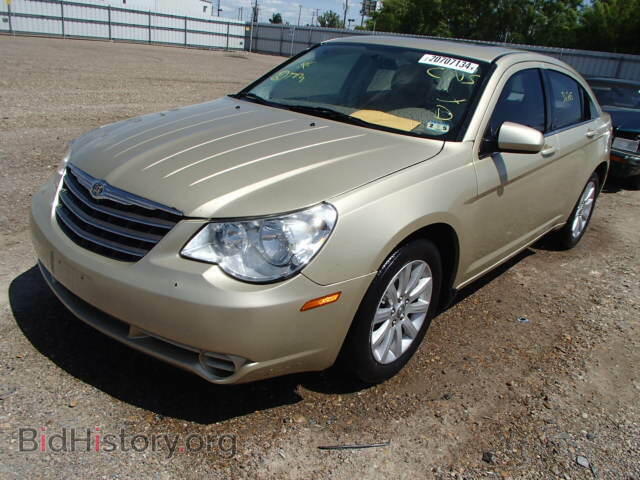 2010 CHRYSLER SEBRING - VIN: 1C3CC5FB9AN218764 - Фото 2