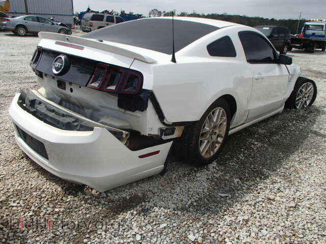 2013 FORD MUSTANG - VIN: 1ZVBP8CF9D5237952 - Фото 4