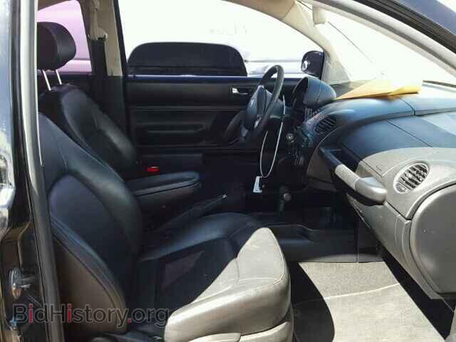 2010 VOLKSWAGEN BEETLE - VIN: 3VWPG3AG5AM008047 - Фото 5