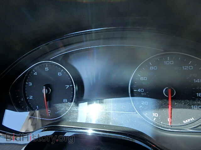 2011 AUDI A8 - VIN: WAURVAFD3BN005513 - Фото 8