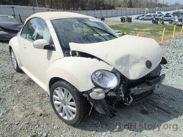 Photo 3VWRW3AL2AM007091 - VOLKSWAGEN BEETLE 2010