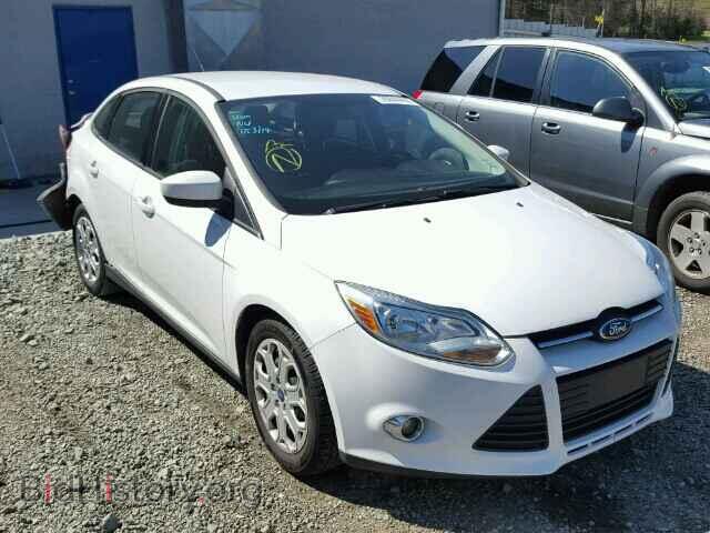Photo 1FAHP3F23CL106704 - FORD FOCUS 2012