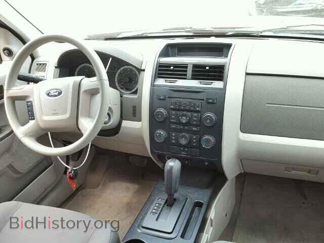 2009 FORD ESCAPE - VIN: 1FMCU02799KA19672 - Фото 9