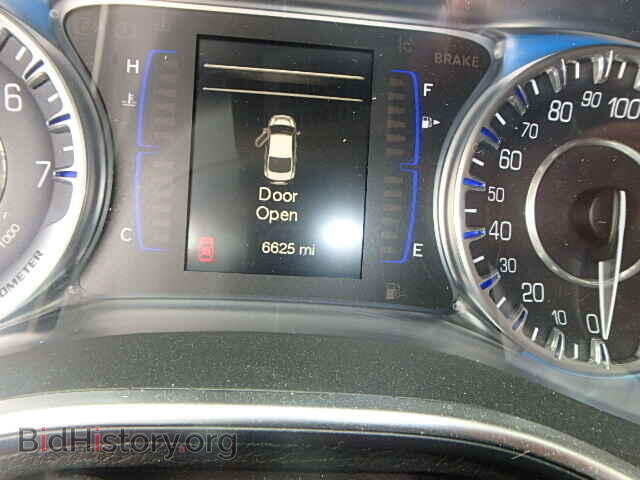 2015 CHRYSLER 200 - VIN: 1C3CCCAB3FN520831 - Фото 8