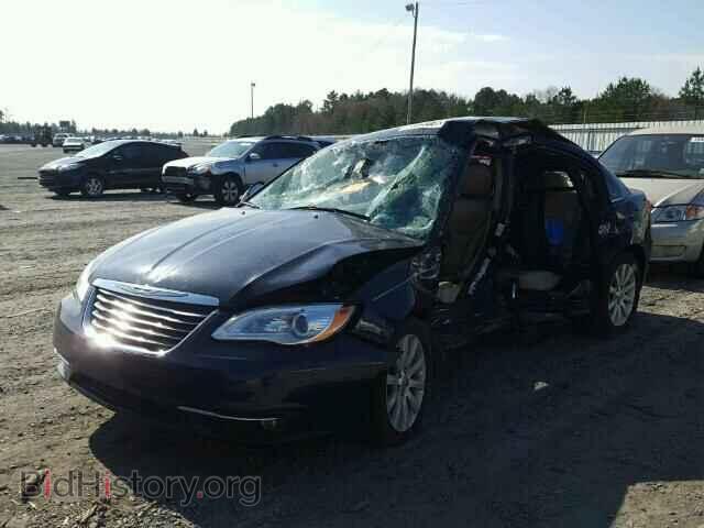 2013 CHRYSLER 200 - VIN: 1C3CCBCG3DN551125 - Фото 2