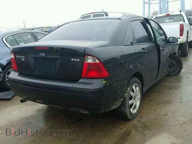 2005 FORD FOCUS - VIN: 1FAFP34N45W148143 - Photo 4