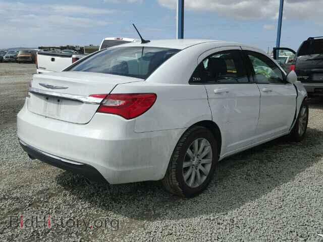 2013 CHRYSLER 200 - VIN: 1C3CCBBG8DN533785 - Фото 4