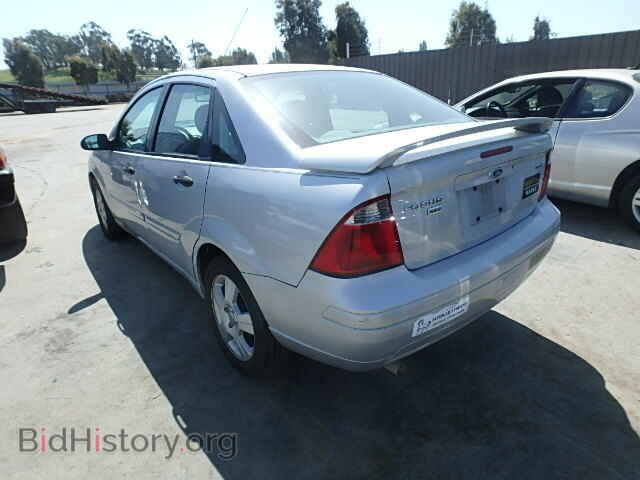 2005 FORD FOCUS - VIN: 1FAHP34N85W235519 - Фото 3
