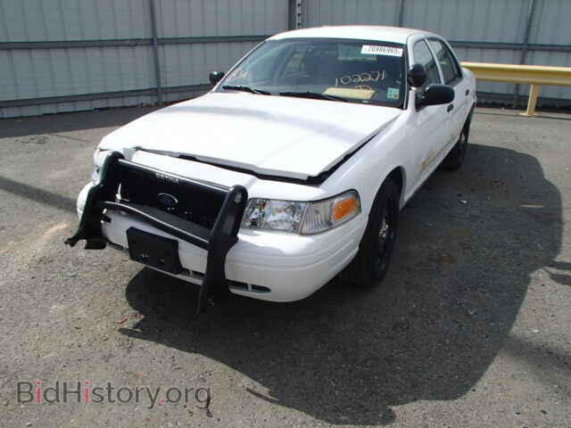 2011 FORD CROWN VIC - VIN: 2FABP7BV2BX102271 - Фото 2