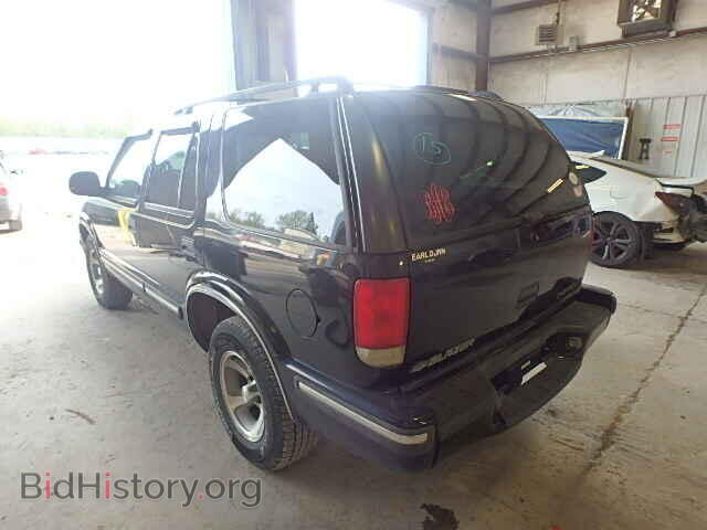 1998 CHEVROLET BLAZER - VIN: 1GNCS13W4W2143793 - Фото 3