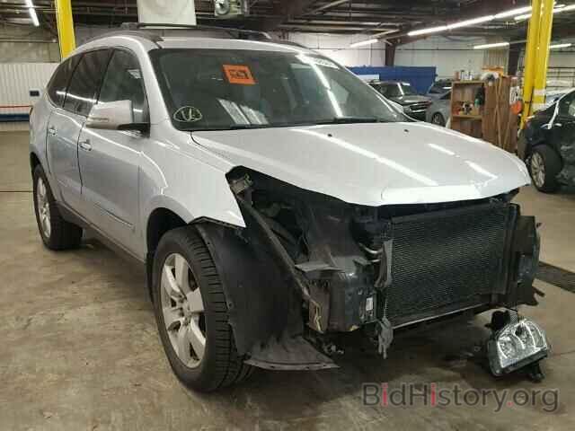 Photo 1GNLVHED5AS129745 - CHEVROLET TRAVERSE 2010