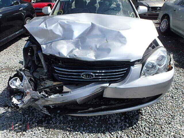 2007 KIA OPTIMA - VIN: KNAGE123775156298 - Фото 10
