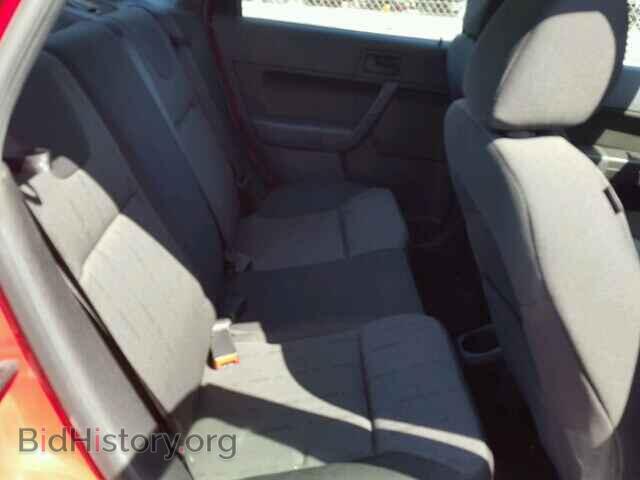 2008 FORD FOCUS - VIN: 1FAHP35N58W189974 - Photo 6