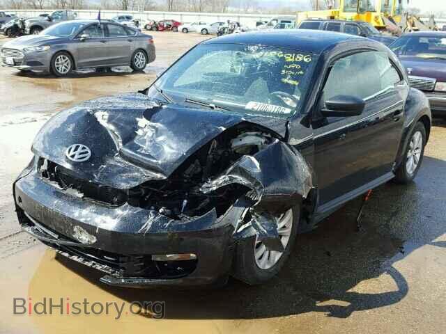 2014 VOLKSWAGEN BEETLE - VIN: 3VWFP7AT8EM604906 - Фото 2