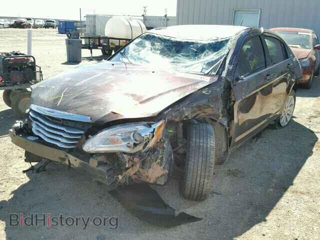 2013 CHRYSLER 200 - VIN: 1C3CCBBG1DN558186 - Фото 2