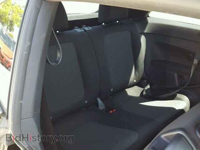 2014 VOLKSWAGEN BEETLE - VIN: 3VWFP7AT5EM621047 - Фото 6