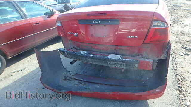 2005 FORD FOCUS - VIN: 1FAFP34NX5W158028 - Photo 10