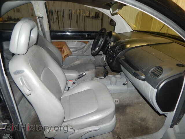 2000 VOLKSWAGEN BEETLE - VIN: 3VWCA21C6YM417711 - Фото 5