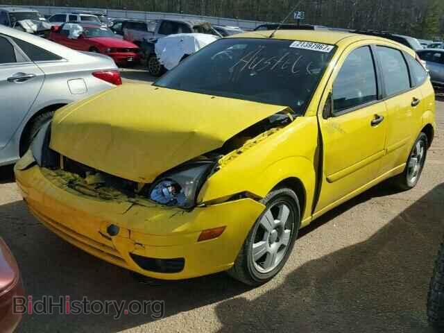 2005 FORD FOCUS - VIN: 3FAFP37NX5R106526 - Фото 2