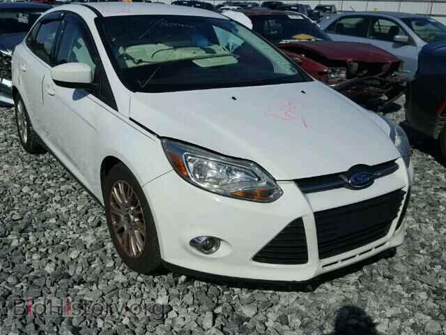 Photo 1FAHP3F27CL132884 - FORD FOCUS 2012