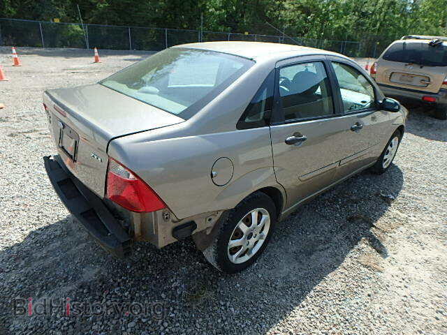 2005 FORD FOCUS - VIN: 1FAFP34N55W243293 - Фото 4