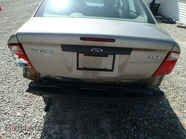 2005 FORD FOCUS - VIN: 1FAFP34N55W243293 - Фото 9