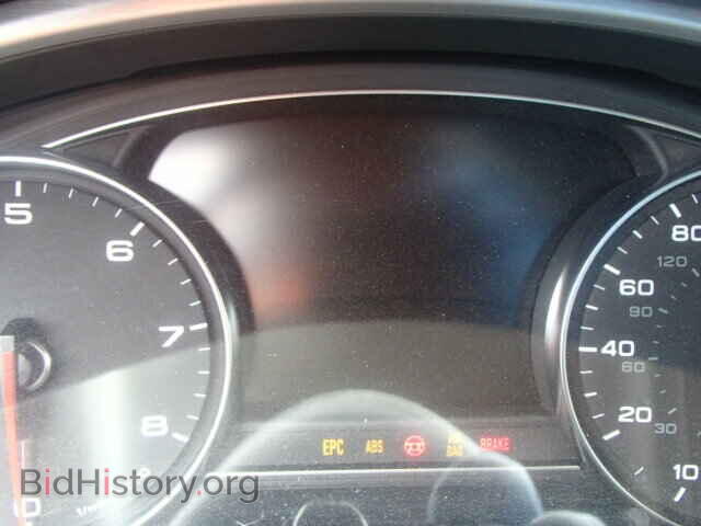 2011 AUDI A8 - VIN: WAUAVAFD6BN001064 - Фото 8