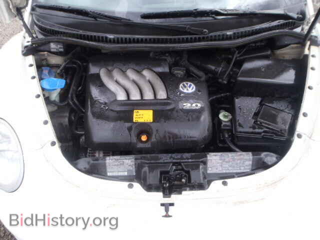 2000 VOLKSWAGEN BEETLE - VIN: 3VWCC21C0YM454845 - Фото 7