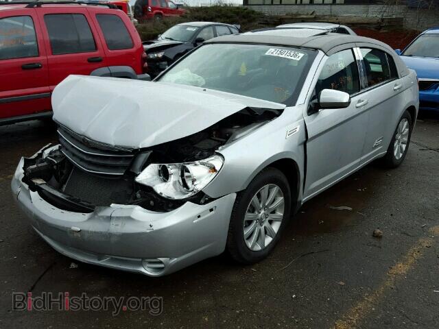 2010 CHRYSLER SEBRING - VIN: 1C3CC5FB9AN161062 - Фото 2