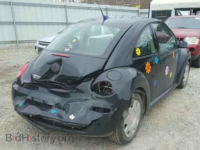 2010 VOLKSWAGEN BEETLE - VIN: 3VWPG3AG2AM018468 - Фото 4