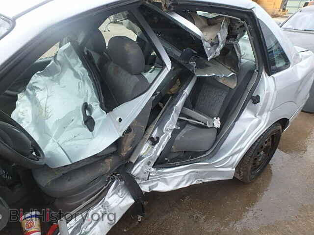 2005 FORD FOCUS - VIN: 1FAFP34NX5W282851 - Photo 9