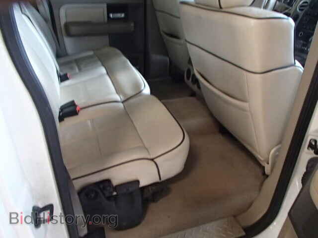 2006 LINCOLN MARK LT - VIN: 5LTPW185X6FJ19034 - Фото 6