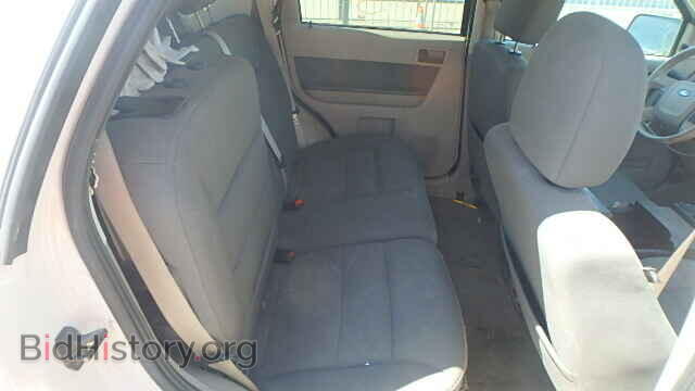 2009 FORD ESCAPE - VIN: 1FMCU59349KC19231 - Фото 6
