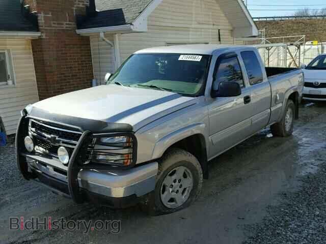 2006 CHEVROLET SILVERADO - VIN: 2GCEK19B061109775 - Photo 2