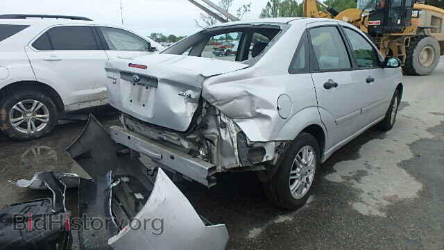2005 FORD FOCUS - VIN: 1FAFP34N75W149352 - Фото 4