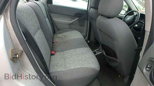 2005 FORD FOCUS - VIN: 1FAFP34N75W149352 - Фото 6
