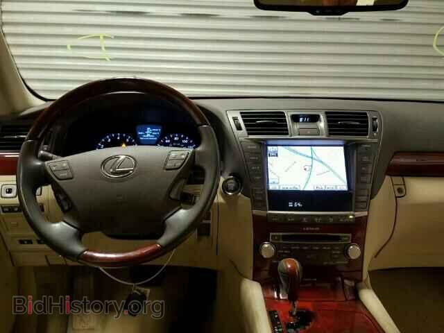 2011 LEXUS LS460 - VIN: JTHBL5EF0B5104258 - Photo 9