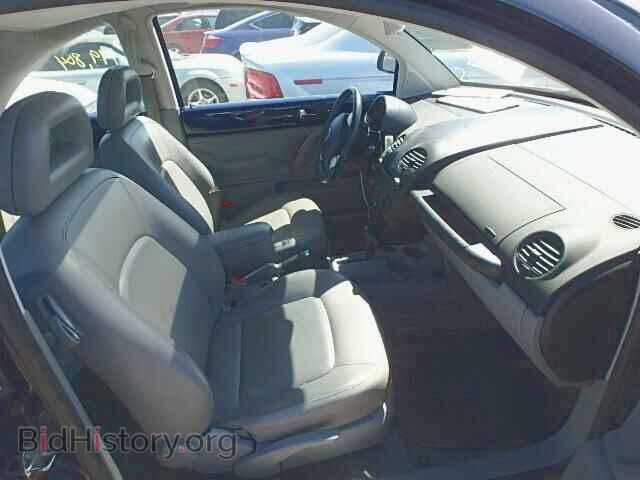 2000 VOLKSWAGEN BEETLE - VIN: 3VWCC21C9YM404218 - Фото 5