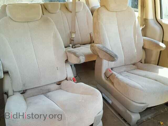2007 HYUNDAI ENTOURAGE - VIN: KNDMC233376013990 - Фото 6
