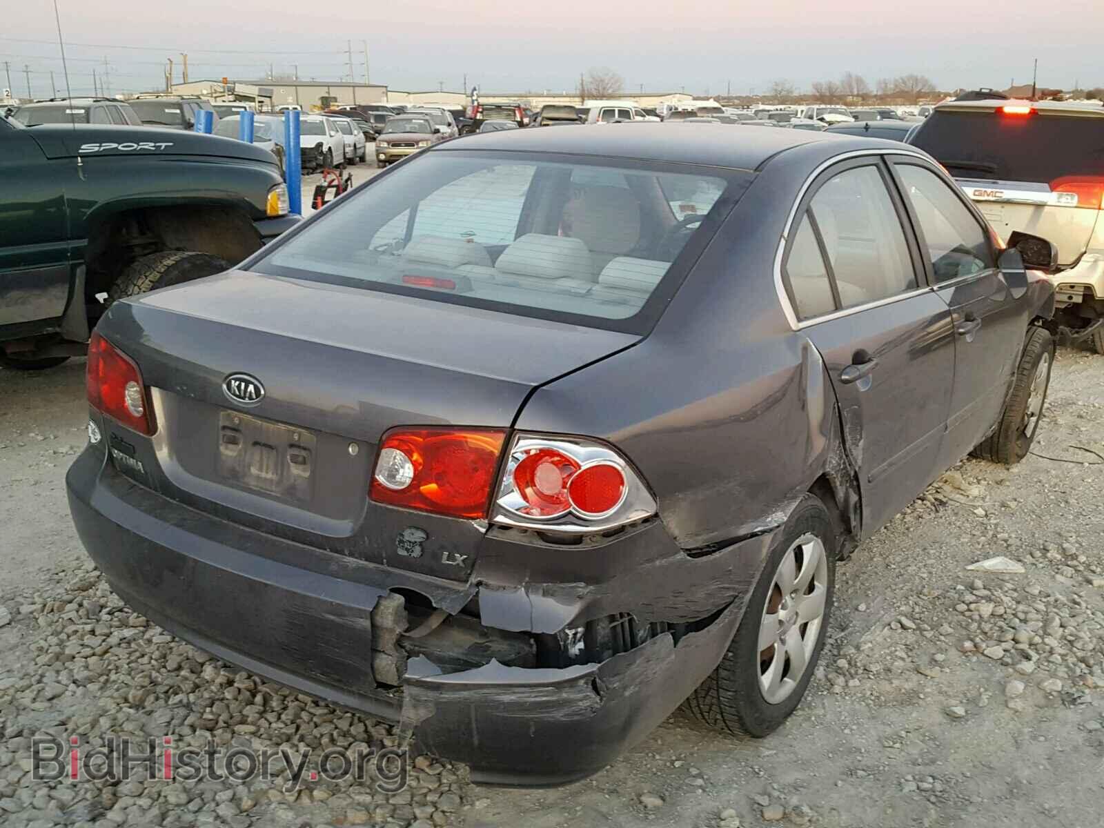 2007 KIA OPTIMA - VIN: KNAGE123775116044 - Фото 4