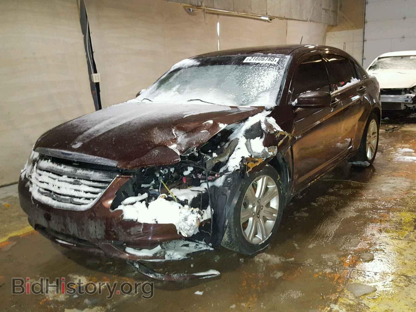 2013 CHRYSLER 200 - VIN: 1C3CCBBB5DN601237 - Фото 2