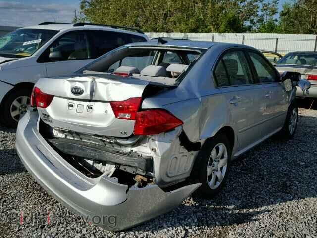 2009 KIA OPTIMA - VIN: KNAGE228295295520 - Фото 4