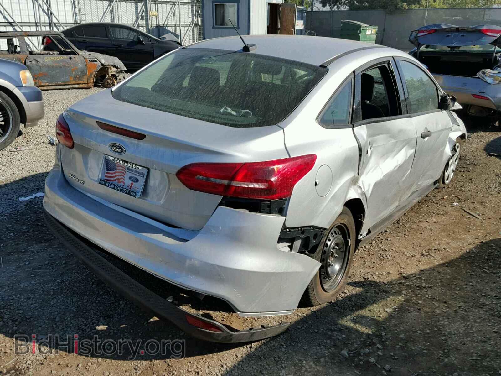 2017 FORD FOCUS - VIN: 1FADP3E24HL348201 - Photo 4