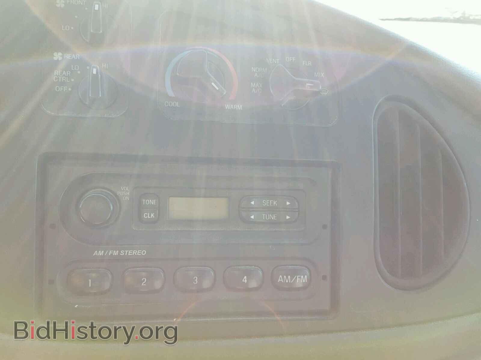 2000 FORD ECONOLINE - VIN: 1FBSS31L5YHB90831 - Photo 9