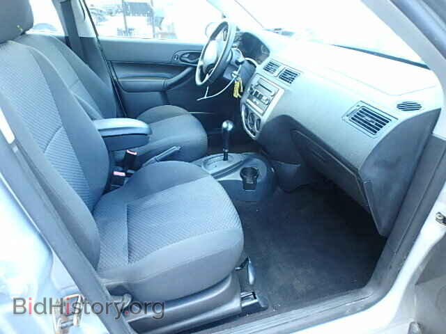 2005 FORD FOCUS - VIN: 3FAFP37N45R111432 - Фото 5