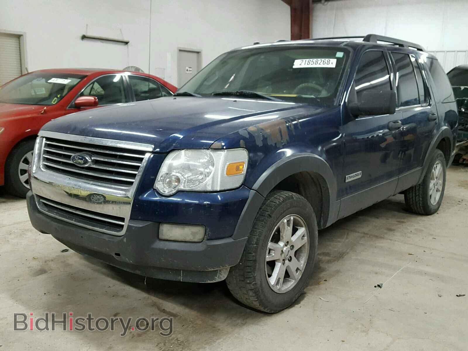 2006 FORD EXPLORER - VIN: 1FMEU63E86UB65893 - Фото 2