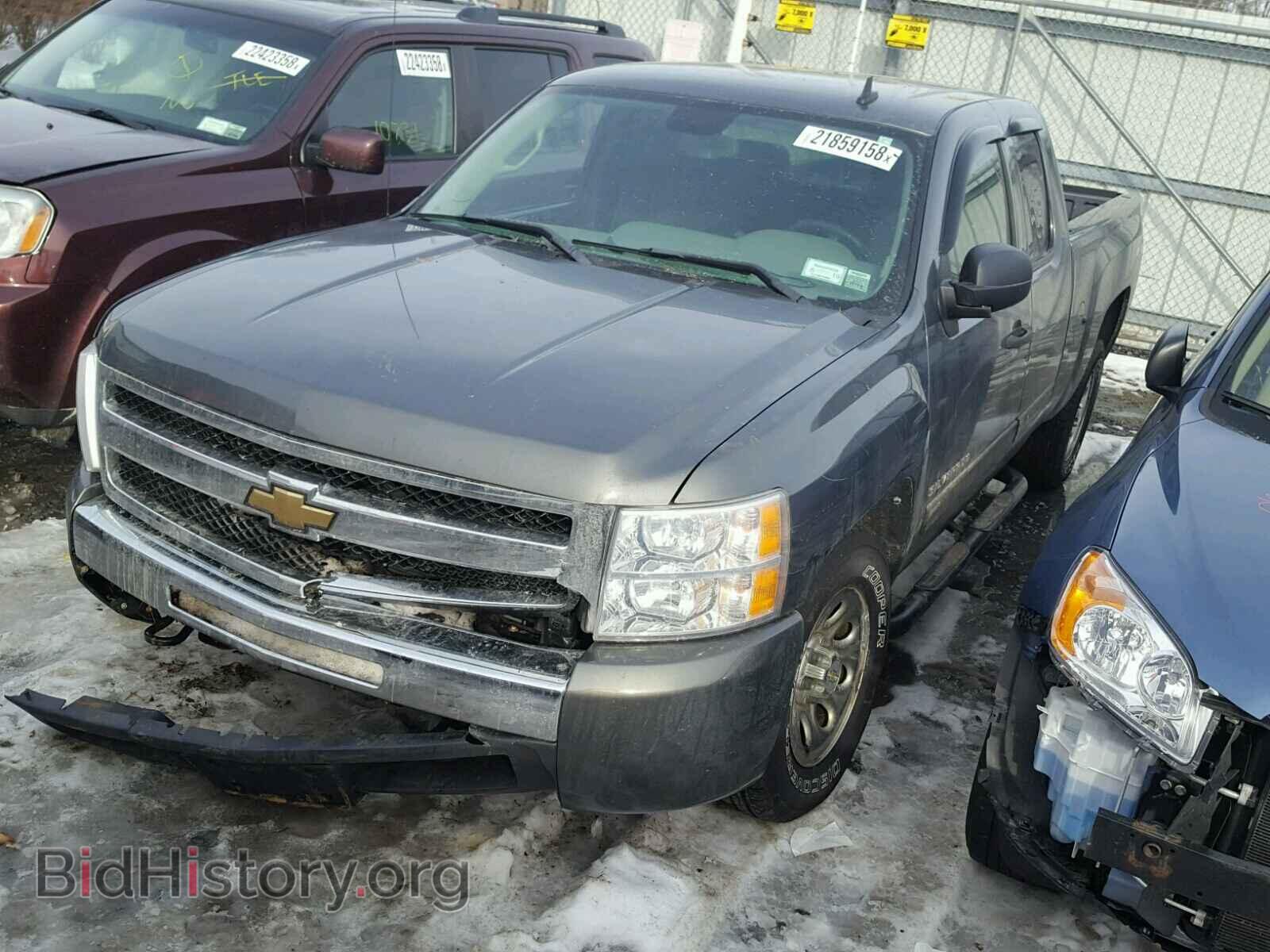 2011 CHEVROLET SILVERADO - VIN: 1GCRKREA5BZ350892 - Photo 2