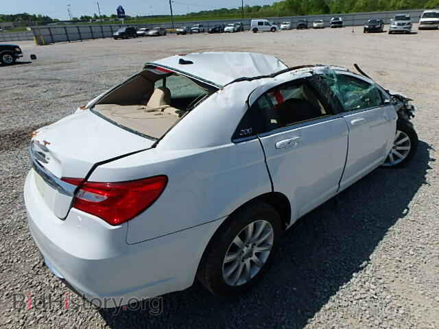 2013 CHRYSLER 200 - VIN: 1C3CCBBB2DN594781 - Photo 10