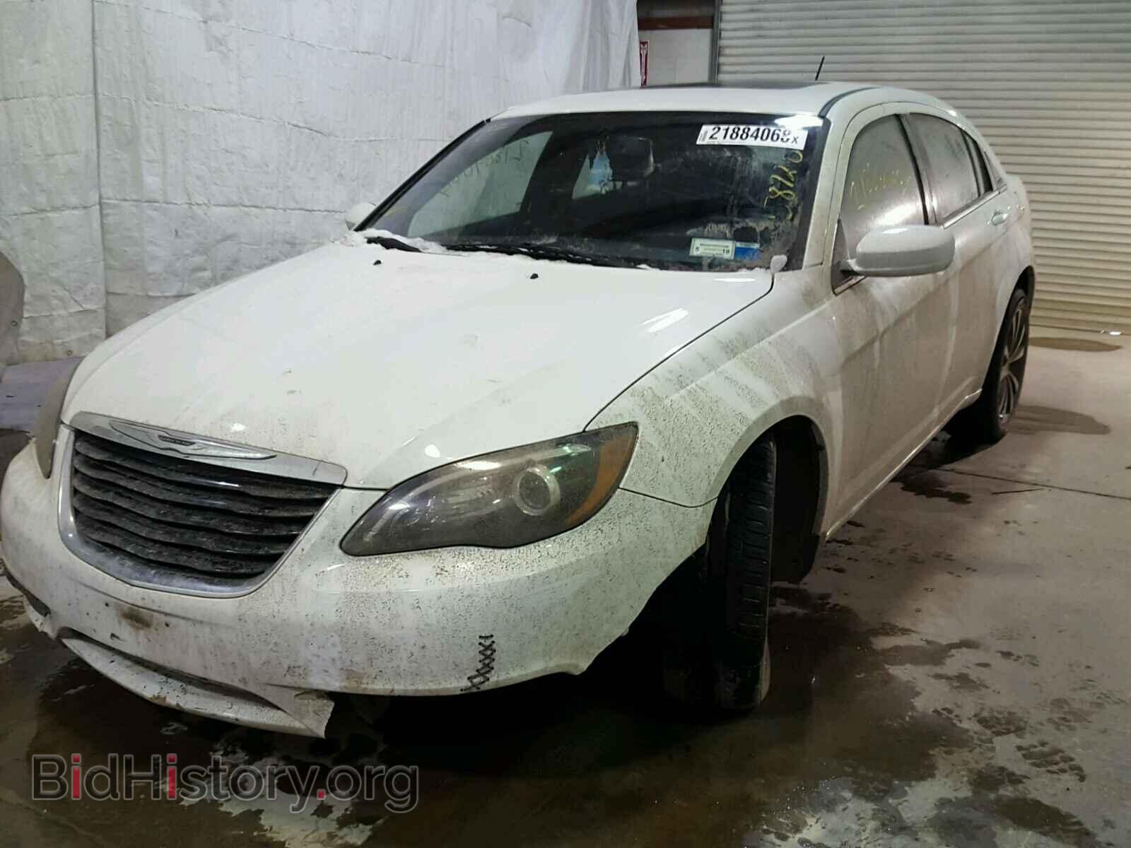2013 CHRYSLER 200 - VIN: 1C3CCBCG3DN577837 - Photo 2
