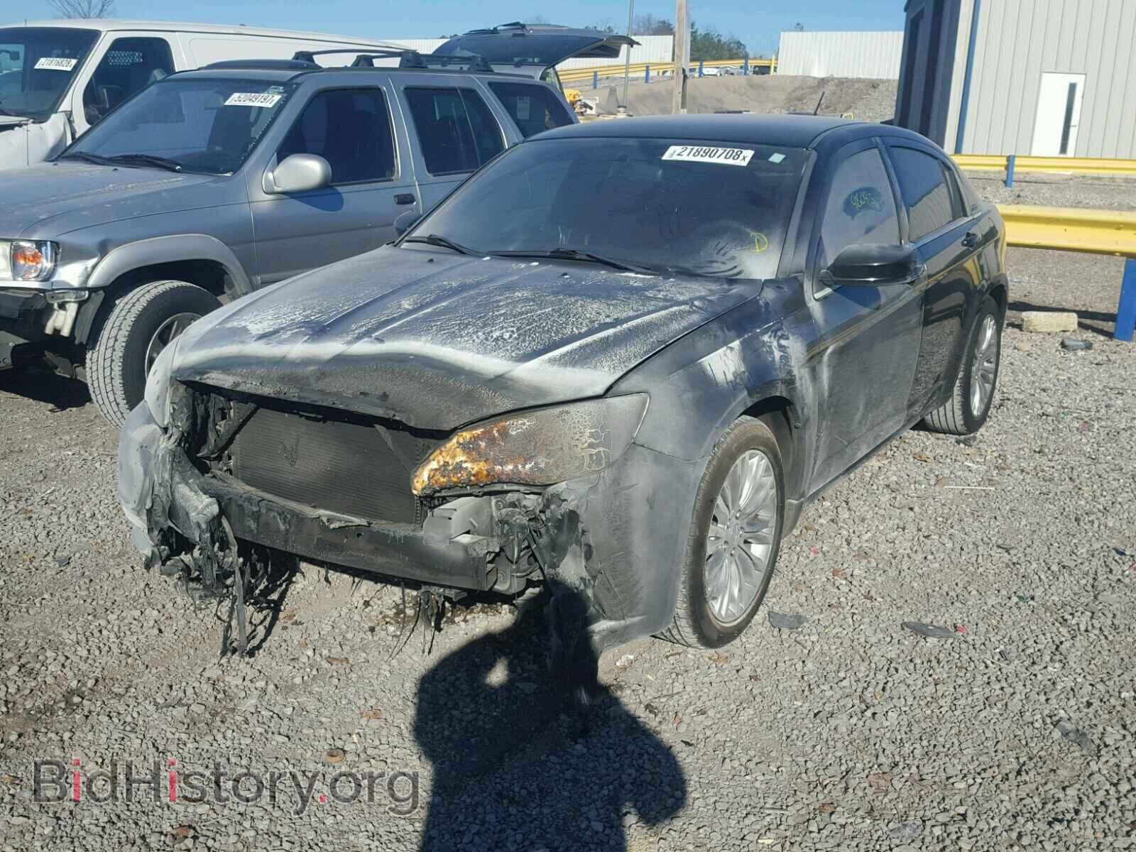 2012 CHRYSLER 200 - VIN: 1C3CCBAB3CN257004 - Фото 2